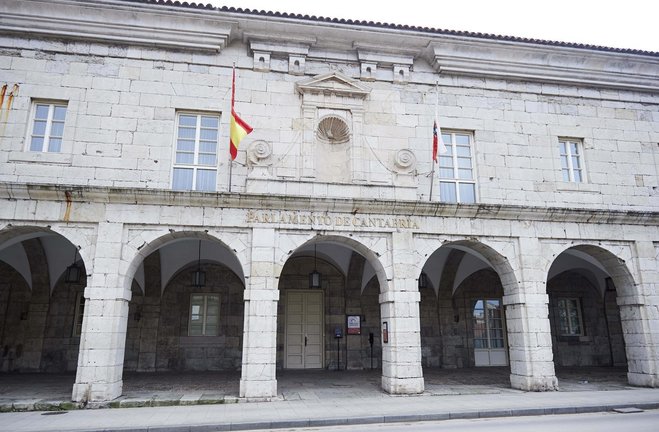 19/12/2019  SANTANDER
Parlamento de Cantabria  

 

FOTO: JUAN MANUEL SERRANO ARCE
