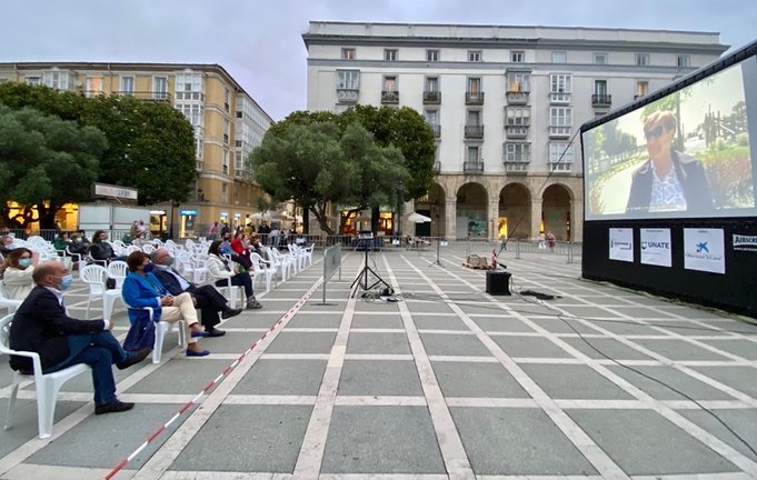 Ciclo de cine Santander-Unate en la Plaza de Pombo