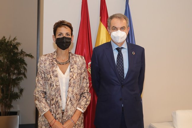 La presidenta Chivite y el expresidente Zapatero en el despacho del Palacio de Navarra