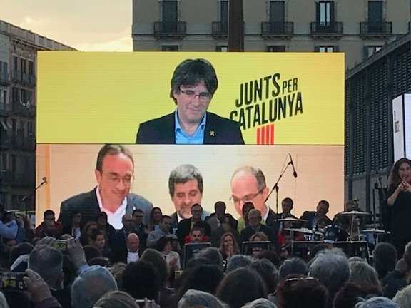 Archivo - Intervencions de Carles Puigdemont, Josep Rull, Jordi Sànchez i Jordi Turull en l'últim acte de JxCat