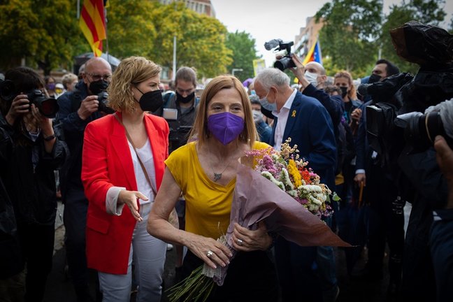 La expresidenta del Parlament de Catalunya Carme Forcadell (ERC), a su salida de la prisión de Wad-Ras, un día después de ser indultada por el Gobierno de España, a 23 de junio de 2021, en Barcelona, Catalunya (España). La salida tiene lugar después de qu
