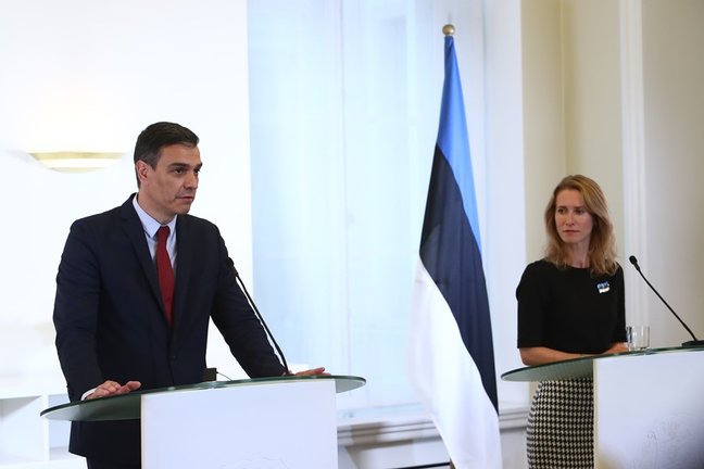 El presidente del Gobierno, Pedro Sánchez, en rueda de prensa con la  primera ministra Kaja Kallas.