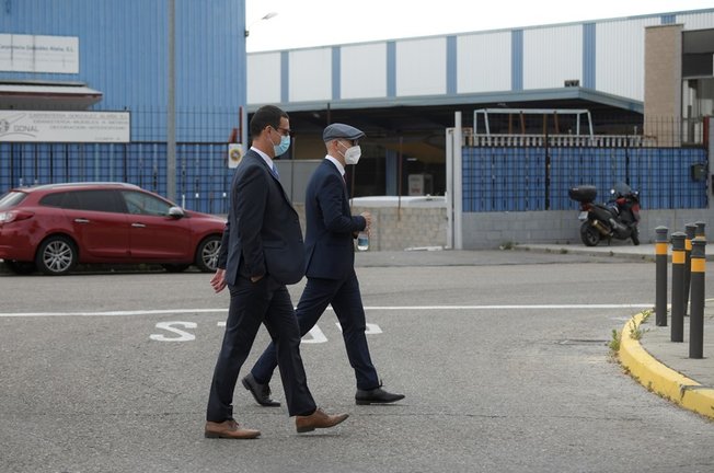 Los mossos Carlos de Pedro (i) y Xavier Goicoechea (d) a su llegada a la Audiencia Nacional para declarar en el juicio por ir con el expresidente de la Generalitat Carles Puigdemont en el momento de su detención en Alemania, a 6 de julio de 2021, en San F