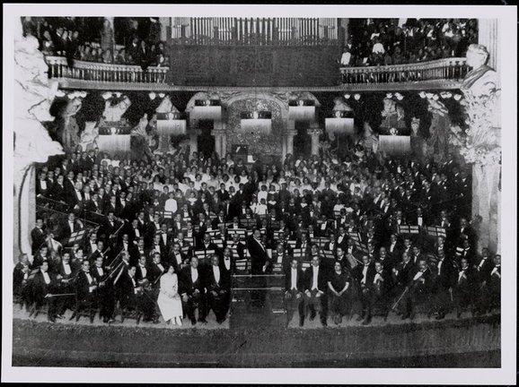 Fotografía del concierto de 'La Pasión según San Mateo', de Johann Sebastian Bach, en el Palau de la Música Catalana en 1921.
