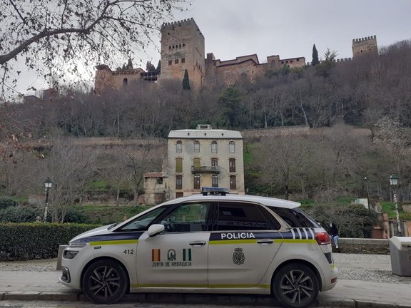 Vehículo de la Unidad de Policía Adscrita a la Junta de Andalucía