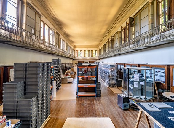 Imagen de los traslados de unas 600.000 piezas del Museu Martorell para iniciar la remodelación del eficio