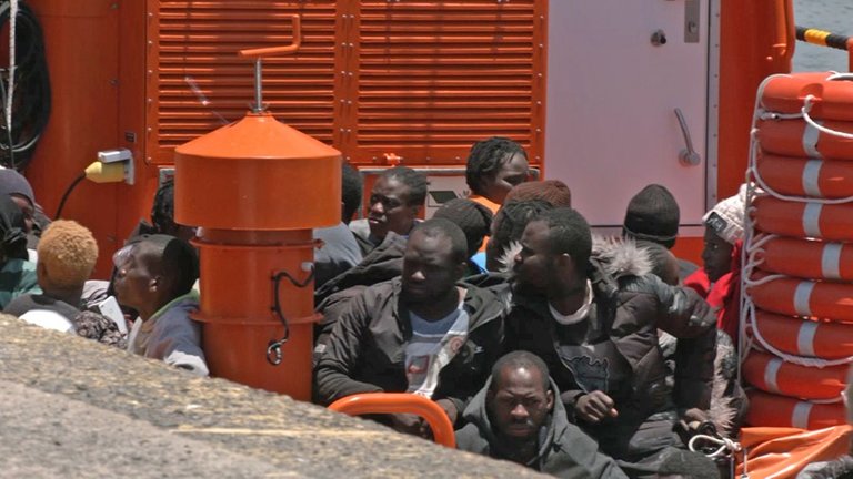 Uno de los rescates de Salvamento Marítimo a inmigrantes en aguas de Canarias