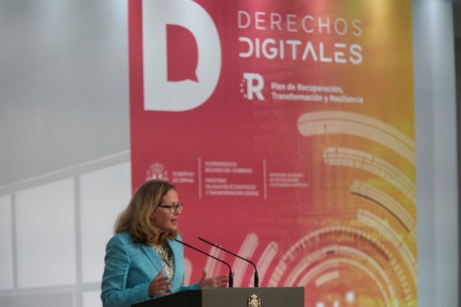 La vicepresidenta primera y ministra de Asuntos Económicos y Transformación Digital, Nadia Calviño, interviene en la presentación de la Carta de Derechos Digitales, en La Moncloa, a 14 de julio de 2021, en Madrid (España). 