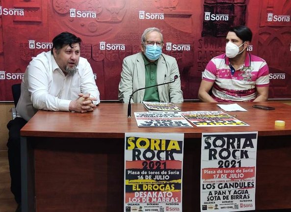 De izda a dcha, Ricardo Martínez, Jesús Bárez y Sergio Izquierdo presentan el Soria Rock 2021.