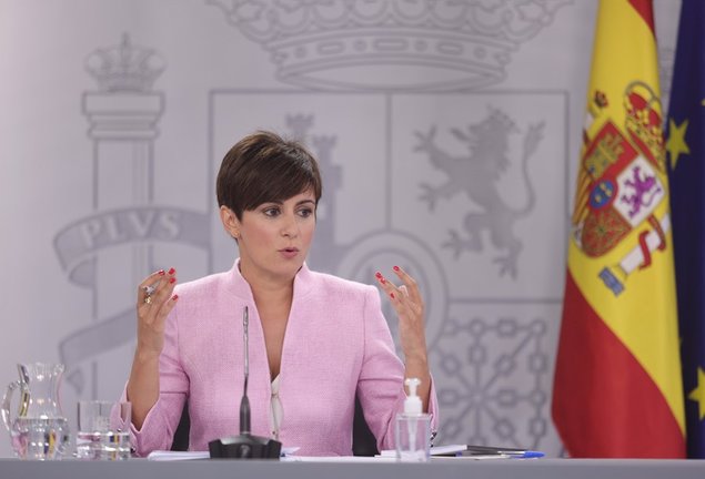 La ministra Portavoz y ministra de Política Territorial, Isabel Rodríguez, comparece en la rueda de prensa posterior al primer Consejo de Ministros tras la remodelación del Gobierno, a 13 de julio de 2021, en Madrid (España). Hoy se ha celebrado el primer