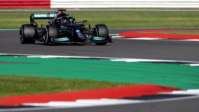 18 de julio de 2021, Reino Unido, Towcester: El piloto británico de F1 Lewis Hamilton, de Mercedes AMG Petronas, conduce durante el Gran Premio de Fórmula 1 de Gran Bretaña en el circuito de Silverstone. Foto: Bradley Collyer/PA Wire/dpa - Bradley Collyer/PA Wire/dpa