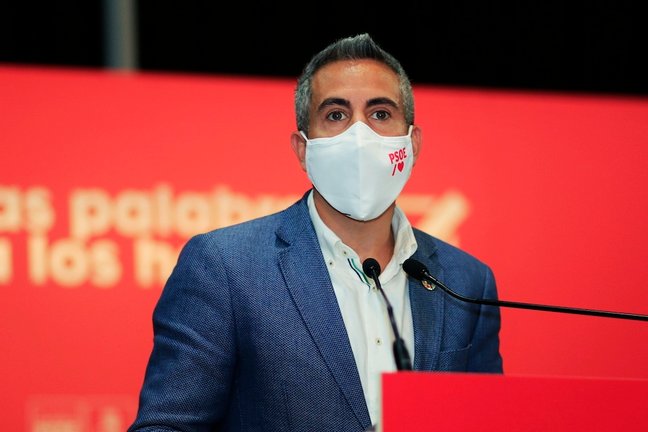 Zuloaga durante el discurso en el Comité Regional que el PSOE de Cantabria. / ALERTA