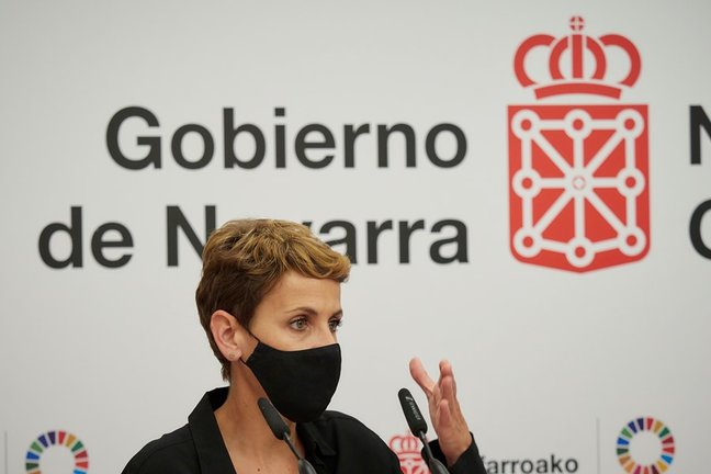 Archivo - La presidenta de Navarra, María Chivite, en una rueda de prensa.