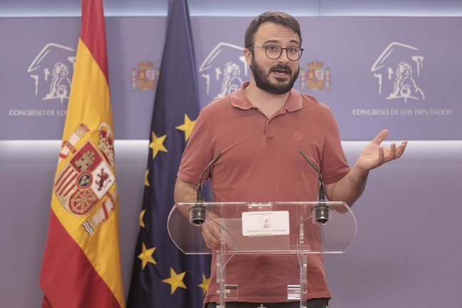 El portavoz parlamentario de la CUP, Albert Botrán ofrece una rueda de prensa en el Congreso de los Diputados, a 20 de julio de 2021, en Madrid (España).
