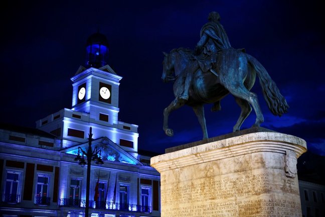 La sede del Gobierno regional se ilumina de azul por la inclusión del 'Paisaje de la Luz' como Patrimonio Mundial