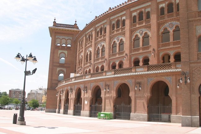 Archivo - Imagen de recurso del exterior de la Plaza de Toros de Las Ventas.