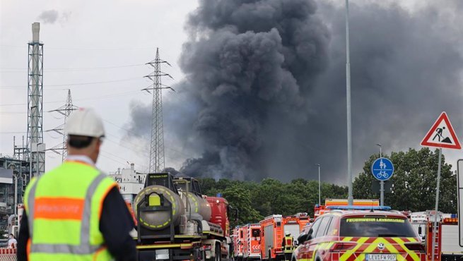Chemicals plant explosion in Leverkusen - Oliver Berg/dpa