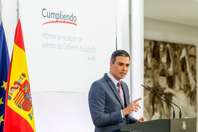 El presidente del Gobierno, Pedro Sánchez, comparece durante una rueda de prensa para hacer balance del curso político, en el Palacio de la Moncloa.