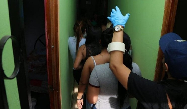 Archivo -    Tres ciudadanas venezolanas y nueve colombianas han sido rescatadas en Panamá durante un operativo judicial en el que fue desarticulada una red de trata de personas con fines de explotación sexual