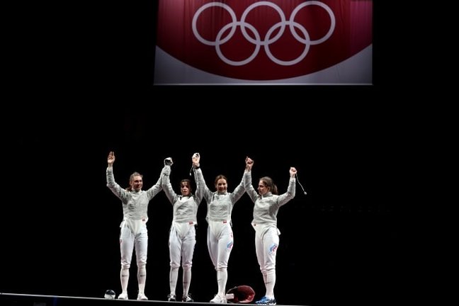 El equipo de esgrima femenino del Comité Olímpico Ruso (ROC), medalla de oro en los Juegos Olímpicos de Tokyo 2020