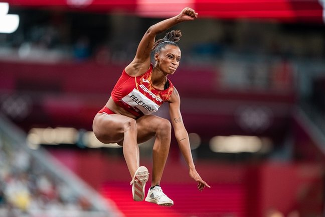 Ana Peleteiro, del Equipo Español, bronce en la final de triple salto de atletismo, durante los JJOO 2020, a 1 de agosto, 2021 en Tokio, Japón