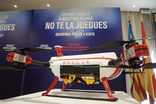 La Generalitat anuncia un programa piloto con drones para evitar ahogamientos en playas
