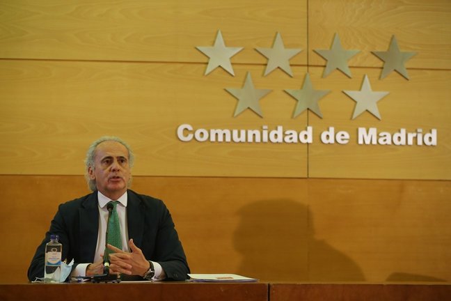 El consejero de Sanidad de la Comunidad de Madrid, Enrique Ruiz Escudero, 