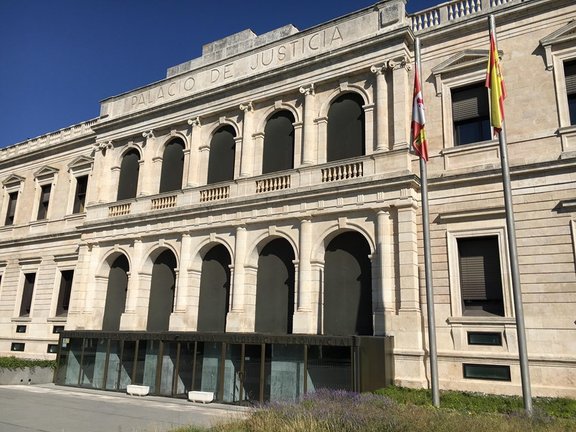 Archivo - Sede del TSJCyL y de la Audiencia  Provincial en Burgos.