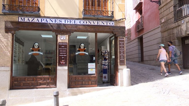 Carmelitas Samaritinas abren tienda en la Plaza del Ayuntamiento de Toledo