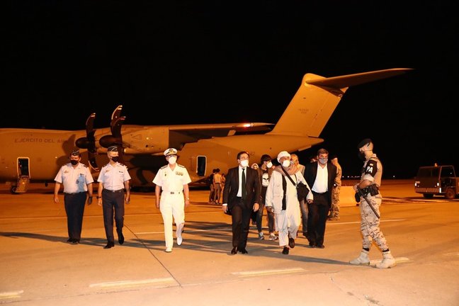 Llegada a Madrid del primer avión con españoles y colaboradores afganos repatriados de Afganistán