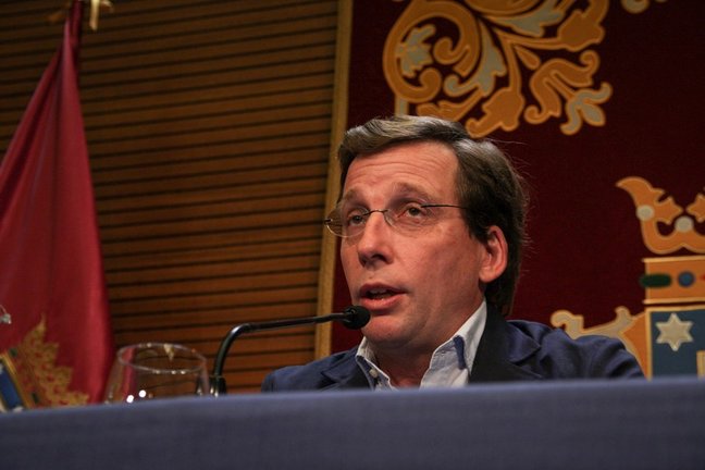 El alcalde de Madrid, José Luis Martínez-Almeida, interviene en una rueda de prensa posterior a la Junta de Gobierno Extraordinaria
