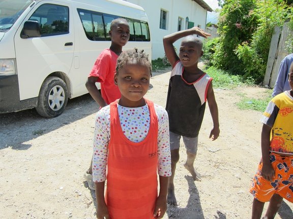 Archivo - Niños en Haití