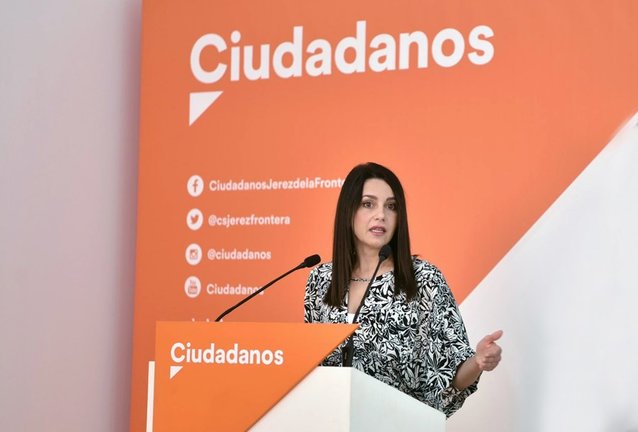 La presidenta de Ciudadanos, Inés Arrimadas, en una rueda de prensa.