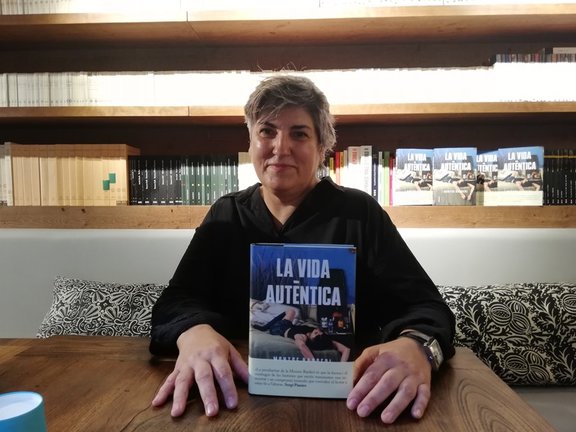 Montse Barderi indaga el paso del tiempo y la soledad en su nuevo libro 'La vida autèntica'