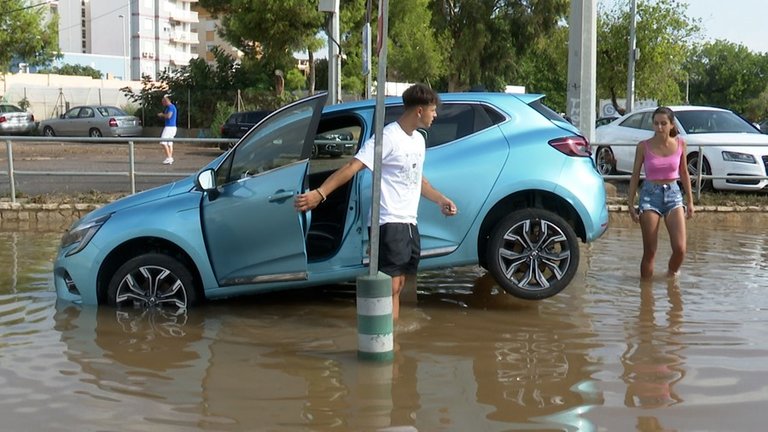 Inundaciones en Sagunto (Valencia) tras una tromba de agua que ha dejado más de 220 litros/m2 en cuatro horas este 30 de agosto de 2021