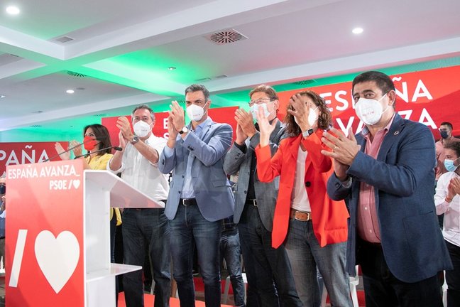 Acto del PSOE en Jaén con la participación del secretario general del PSOE y presidente del Gobierno, Pedro Sánchez (tercero por la izquierda).