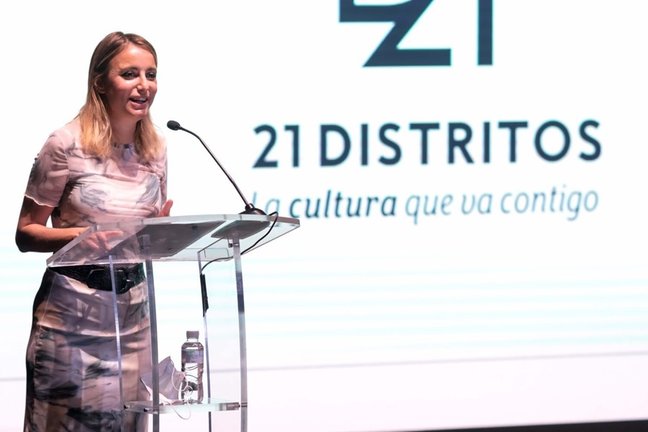 La delegada del Área de Cultura, Turismo y Deporte, Andrea Levy, en la presentación del programa cultural 21distritos