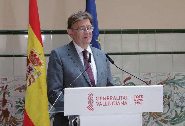 Archivo - El presidente de la Generalitat, Ximo Puig, 