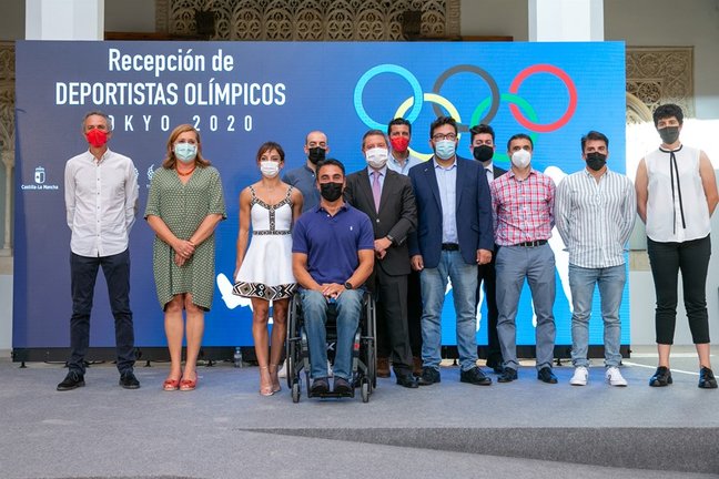 El presidente de Castilla-La Mancha, Emiliano García-Page, recibe, en el Palacio de Fuensalida, a los deportistas olímpicos y paralímpicos de la región que han representado a España en los Juegos de Tokio.