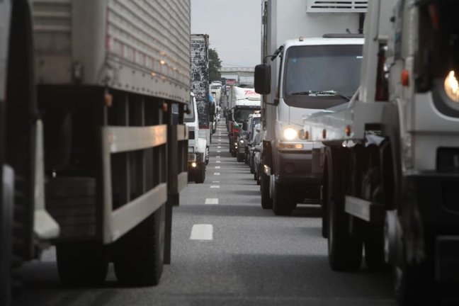 Casi un tercio de los camiones en España emiten niveles peligrosos de contaminación, según T&E