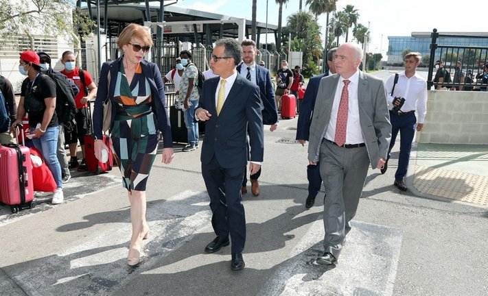 La ministra británica para Europa, Wendy Morton, y el viceministro principal de Gibraltar, Joseph García