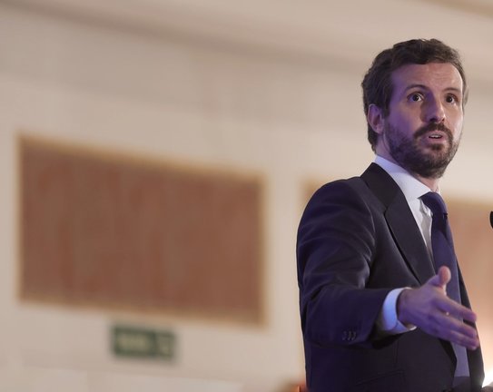 El presidente del Partido Popular, Pablo Casado, interviene durante un desayuno informativo del Fórum Europa, organizado por Nueva Economía Fórum, en el Hotel Four Seasons, a 7 de septiembre de 2021, en Madrid (España). 