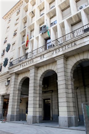 Archivo - Exteriores de la Audiencia Provincial de Sevilla