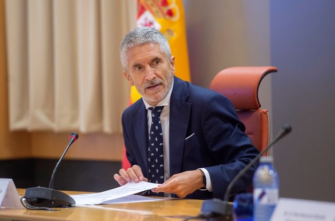El ministro de Interior, Fernando Grande-Marlaska, interviene durante la presentación del balance de la Operación Verano de la Dirección General de Tráfico (DGT), a 3 de septiembre de 2021, en Madrid, (España). 