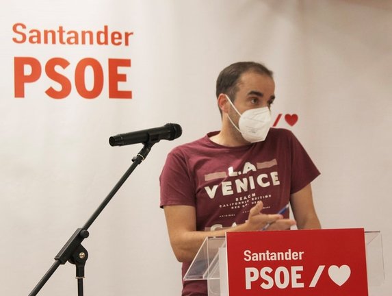Jorge de Vena, número 6 de la lista alternativa del PSOE de Cantabria al Congreso Federal