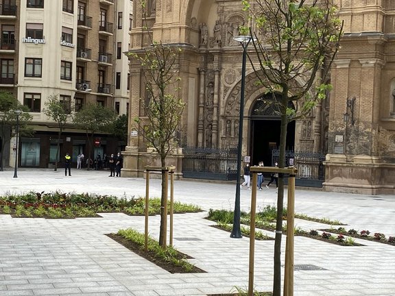 Archivo - Plaza reformada de Santa Engracia, peatonal.