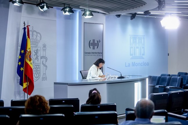 La ministra de Sanidad, Carolina Darias, durante una rueda de prensa posterior a la reunión del Consejo Interterritorial del Sistema Nacional de Salud, a 15 de septiembre de 2021, en Madrid (España). Ampliar el aforo en estadios y eventos deportivos y adm