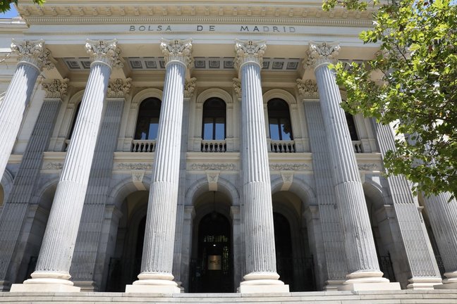 Archivo - Fachada del Palacio de la Bolsa de Madrid