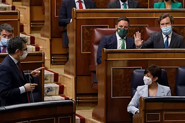 Bolaños respondiendo a Espinosa (Vox) en el Congreso.J.J. GuillénEFE