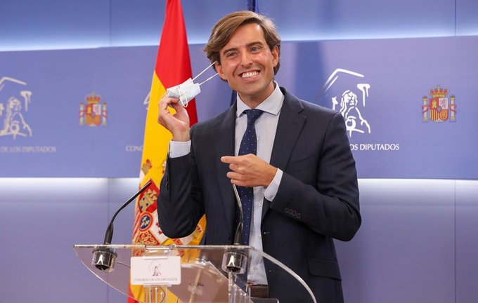 El vicesecretario de Comunicación del Partido Popular, Pablo Montesinos, durante una rueda de prensa en el Congreso de los Diputados, a 10 de septiembre de 2021, en Madrid (España). 